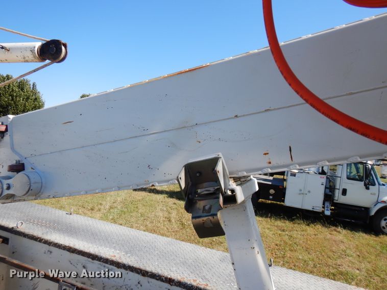 image for item FW9764 2010 Freightliner Business Class M2  bucket truck