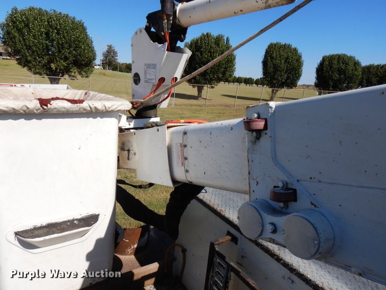 image for item FW9764 2010 Freightliner Business Class M2  bucket truck