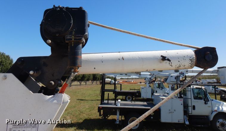 image for item FW9764 2010 Freightliner Business Class M2  bucket truck