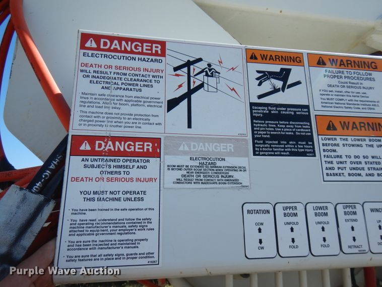 image for item FW9764 2010 Freightliner Business Class M2  bucket truck