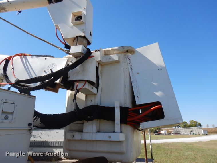 image for item FW9764 2010 Freightliner Business Class M2  bucket truck