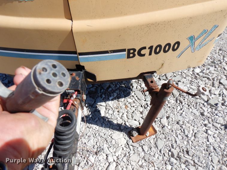 image for item FW9769 2004 Vermeer BC1000XL wood chipper