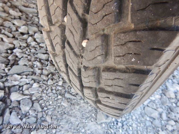 image for item FW9769 2004 Vermeer BC1000XL wood chipper