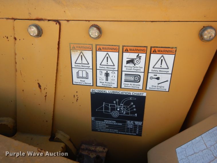 image for item FW9769 2004 Vermeer BC1000XL wood chipper