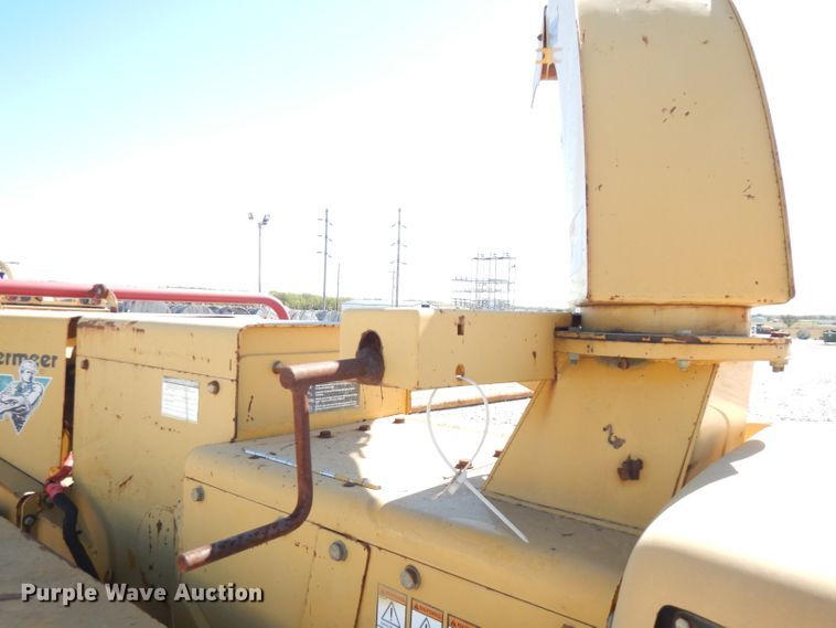 image for item FW9769 2004 Vermeer BC1000XL wood chipper