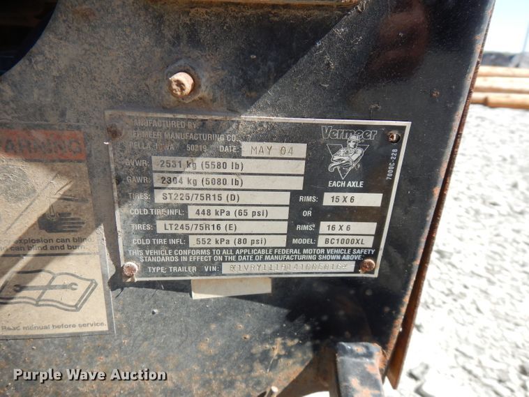 image for item FW9769 2004 Vermeer BC1000XL wood chipper