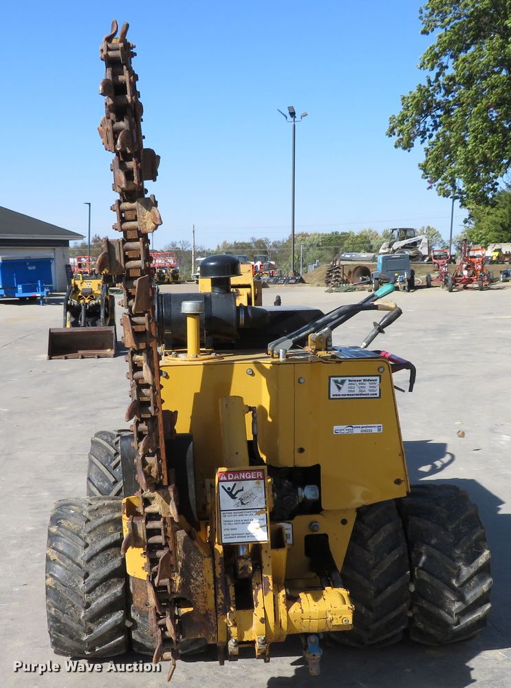 image for item GI9232 2014 Vermeer LM42  cable plow