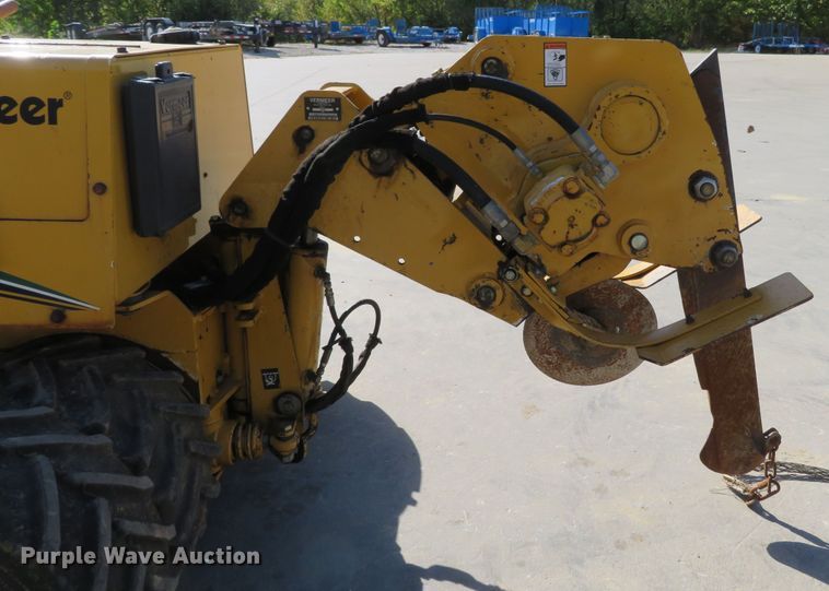 image for item GI9232 2014 Vermeer LM42  cable plow