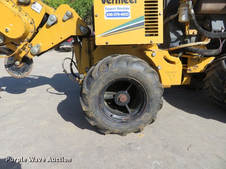 image for item GI9232 2014 Vermeer LM42  cable plow