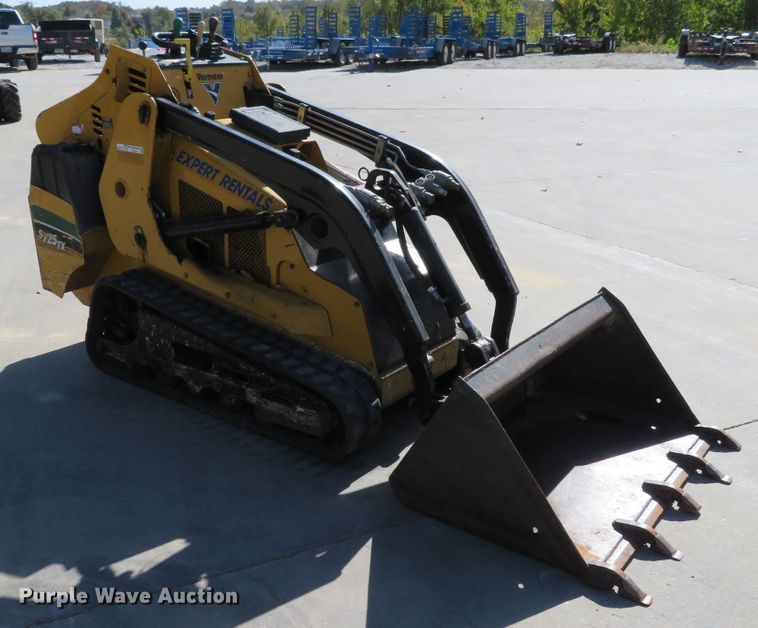 image for item GI9233 2016 Vermeer S725TX  compact utility loader