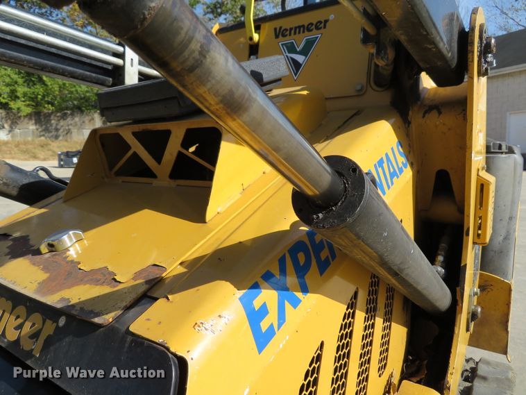image for item GI9233 2016 Vermeer S725TX  compact utility loader