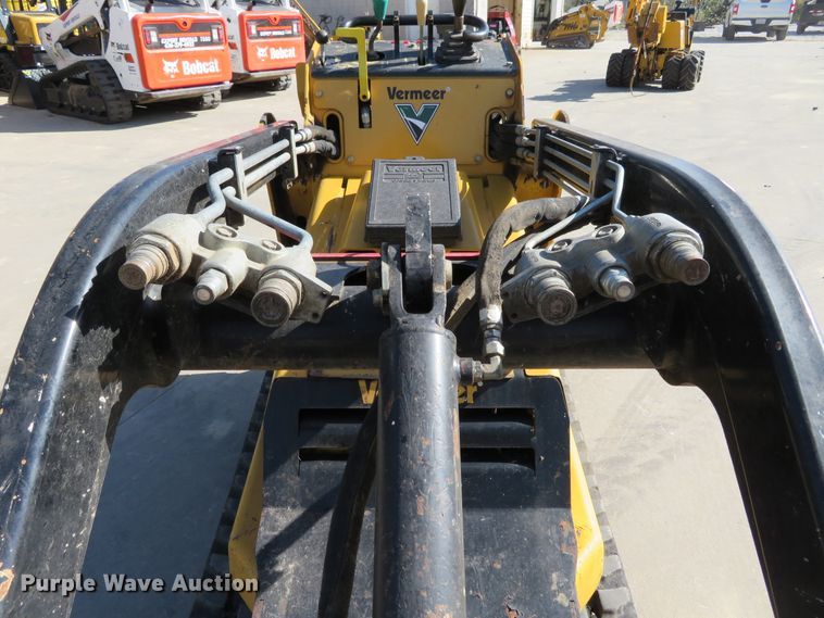 image for item GI9233 2016 Vermeer S725TX  compact utility loader