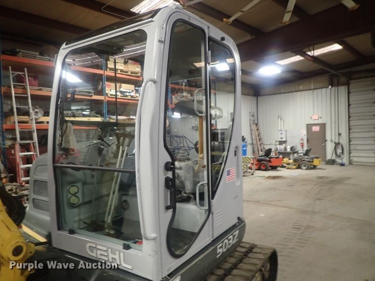 image for item GN9180 2005 Gehl 503Z  mini excavator