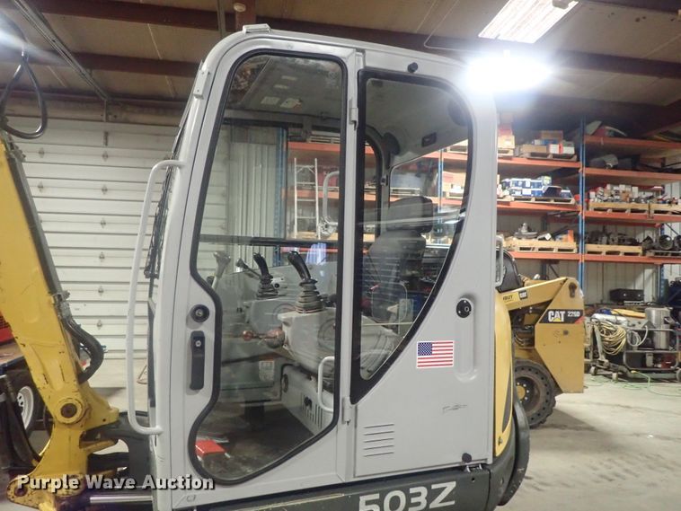 image for item GN9180 2005 Gehl 503Z  mini excavator