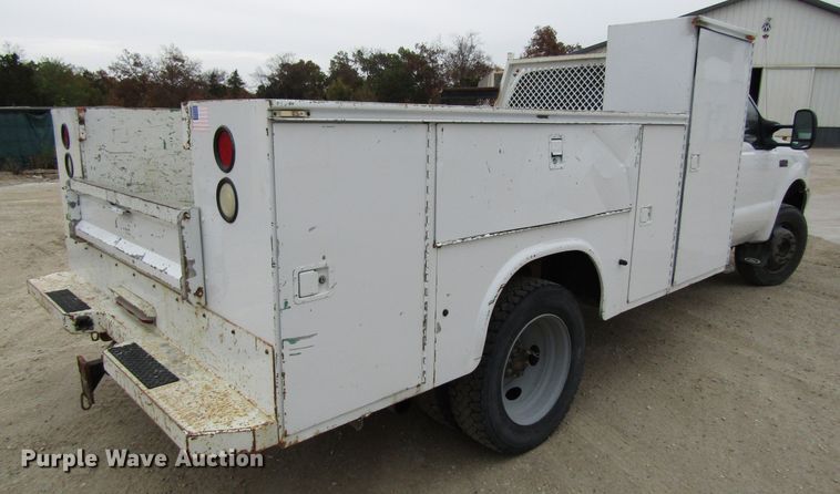 image for item GQ9193 2004 Ford F450 Super Duty  utility truck