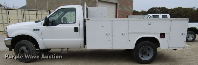 image for item GQ9193 2004 Ford F450 Super Duty  utility truck