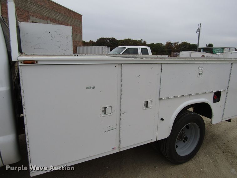image for item GQ9193 2004 Ford F450 Super Duty  utility truck