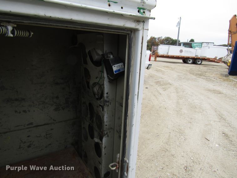 image for item GQ9193 2004 Ford F450 Super Duty  utility truck