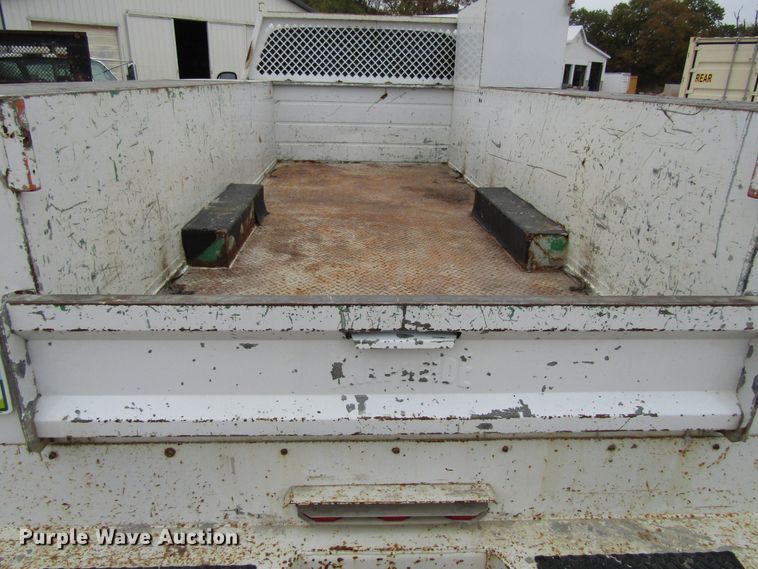 image for item GQ9193 2004 Ford F450 Super Duty  utility truck