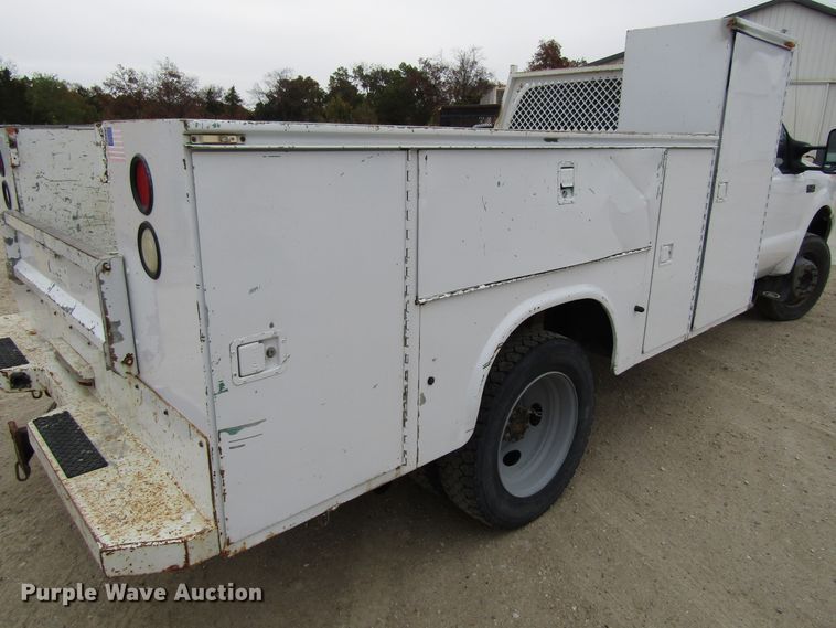 image for item GQ9193 2004 Ford F450 Super Duty  utility truck