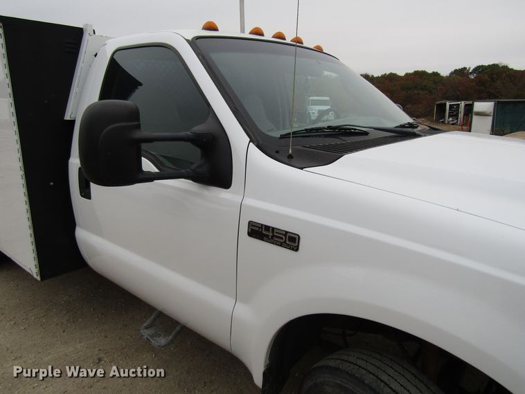 image for item GQ9193 2004 Ford F450 Super Duty  utility truck