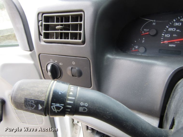 image for item GQ9193 2004 Ford F450 Super Duty  utility truck