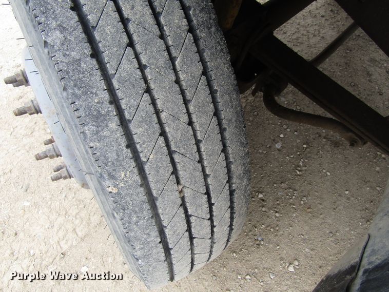 image for item GQ9193 2004 Ford F450 Super Duty  utility truck