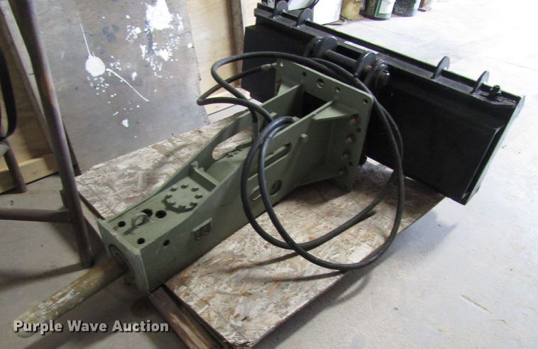 image for item GQ9196 Skid steer breaker