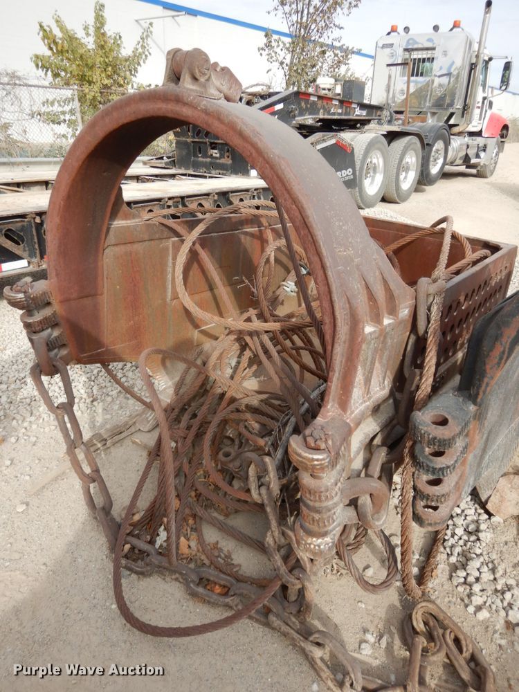 image for item GQ9830 Hedrix drag line bucket