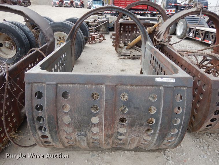 image for item GQ9831 Hendrix drag line bucket