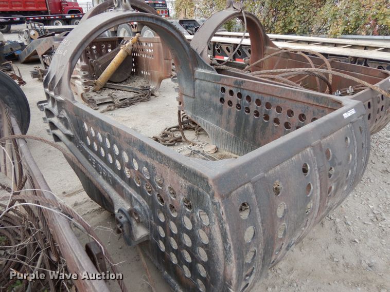 image for item GQ9831 Hendrix drag line bucket