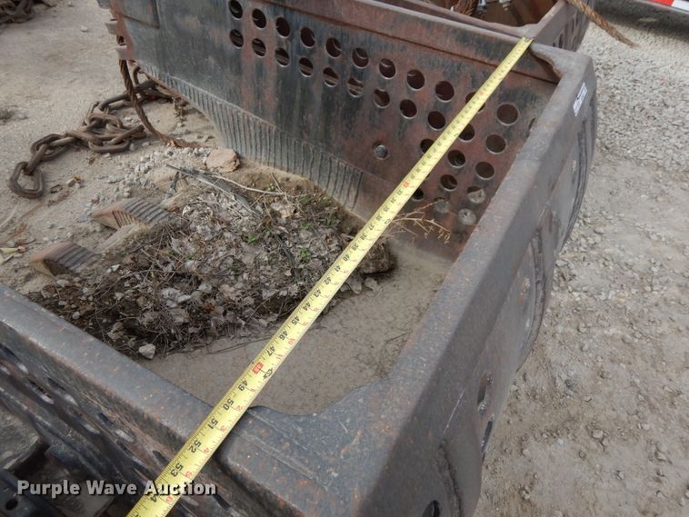 image for item GQ9831 Hendrix drag line bucket