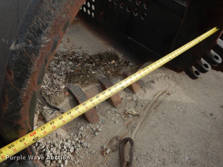 image for item GQ9831 Hendrix drag line bucket