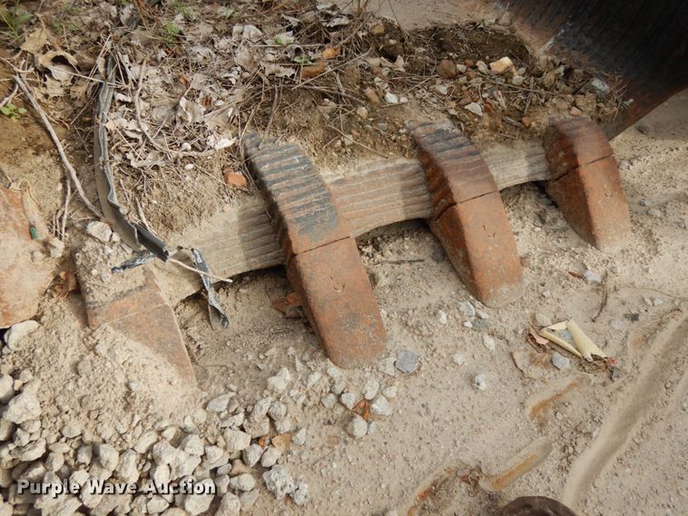 image for item GQ9831 Hendrix drag line bucket