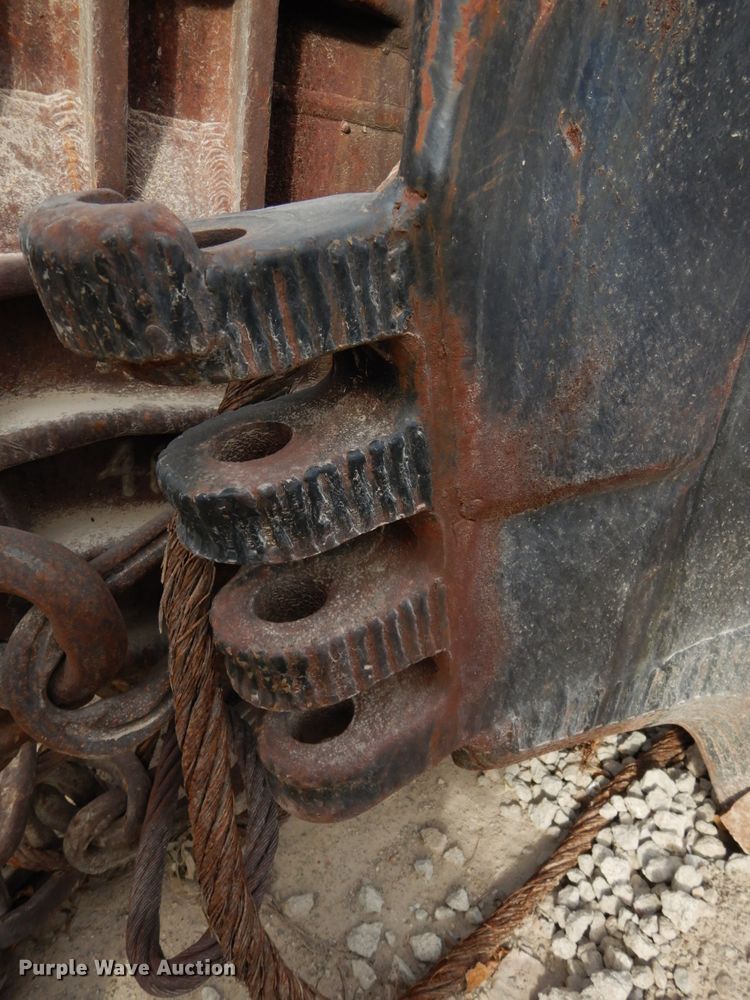 image for item GQ9831 Hendrix drag line bucket