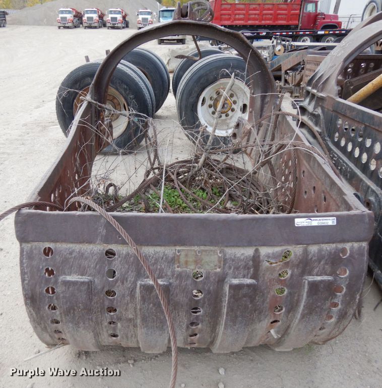 image for item GQ9832 Omaha Drake Williams drag line bucket