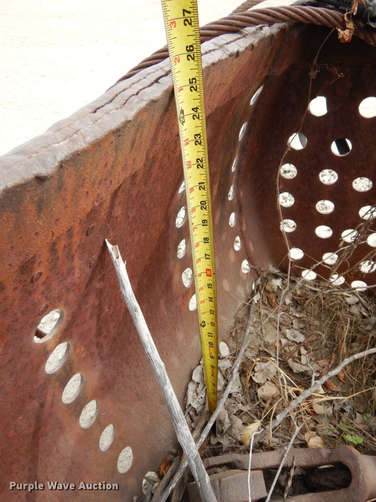 image for item GQ9832 Omaha Drake Williams drag line bucket