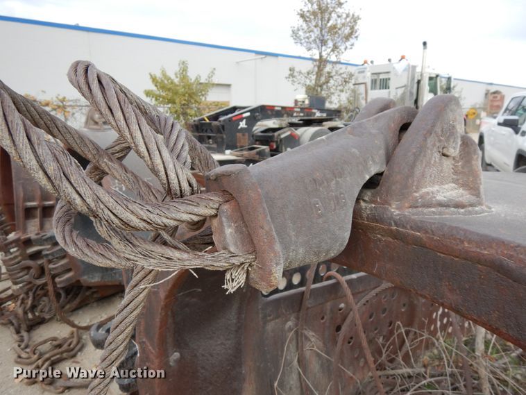 image for item GQ9832 Omaha Drake Williams drag line bucket