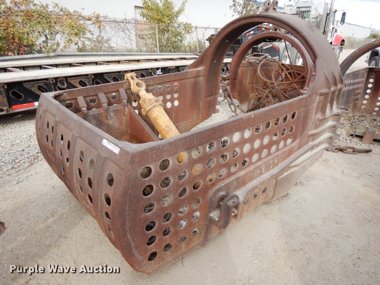 image for item GQ9833 Hendrix drag line bucket