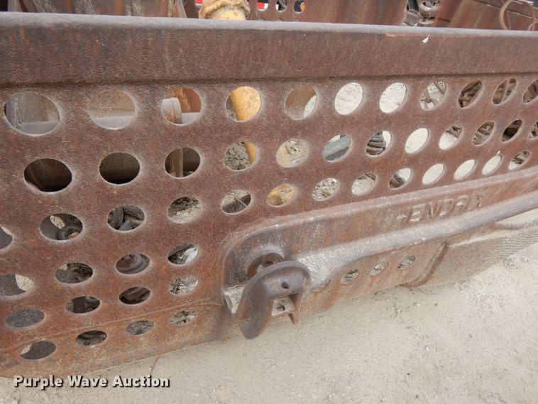 image for item GQ9833 Hendrix drag line bucket