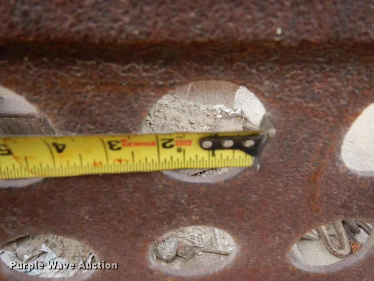 image for item GQ9833 Hendrix drag line bucket