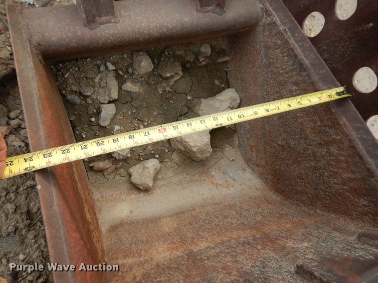 image for item GQ9833 Hendrix drag line bucket