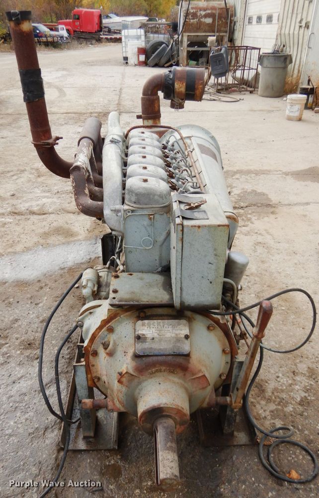 image for item GQ9836 Deutz six cylinder diesel engine