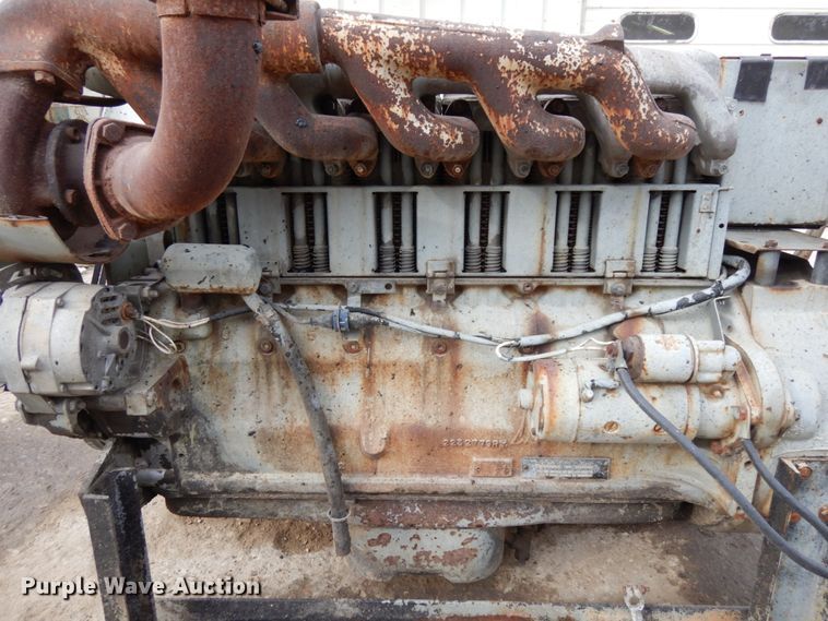 image for item GQ9836 Deutz six cylinder diesel engine