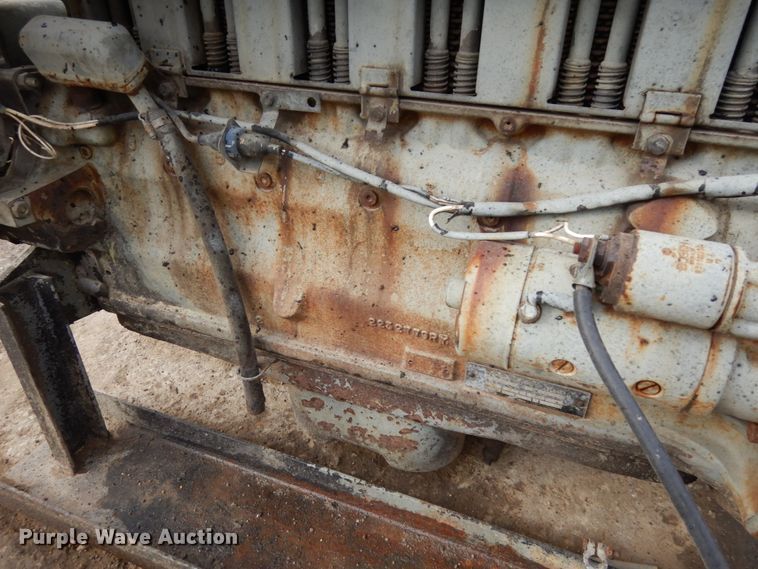 image for item GQ9836 Deutz six cylinder diesel engine