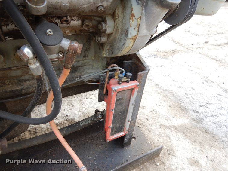 image for item GQ9836 Deutz six cylinder diesel engine