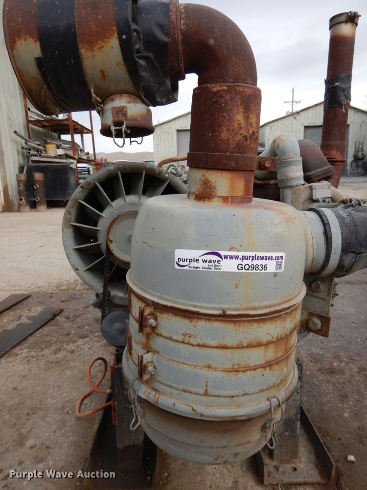 image for item GQ9836 Deutz six cylinder diesel engine