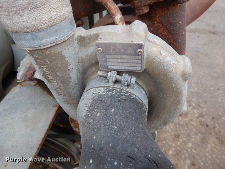 image for item GQ9836 Deutz six cylinder diesel engine