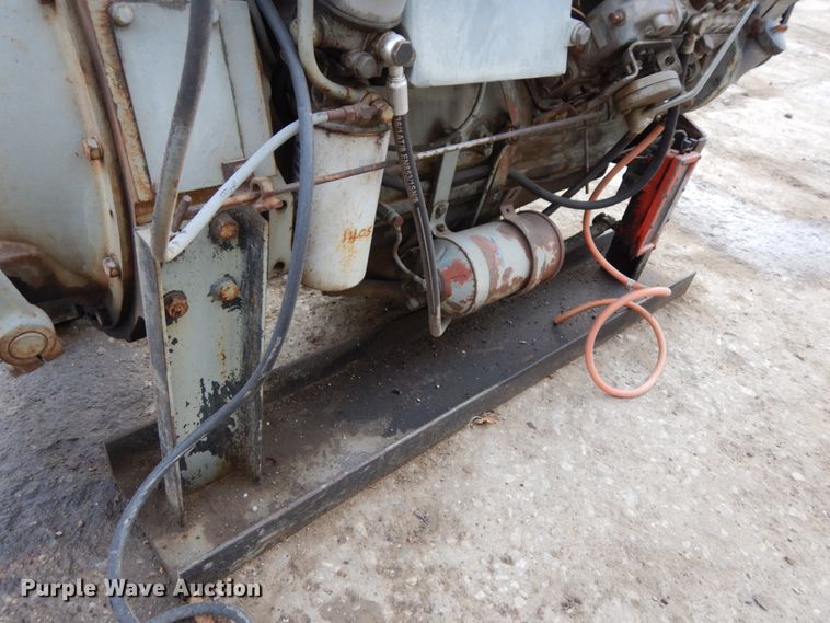 image for item GQ9836 Deutz six cylinder diesel engine