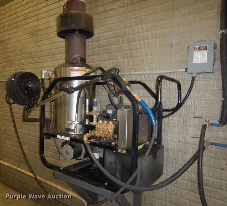 image for item GQ9838 2012 CarQuest ALK4030E pressure washer